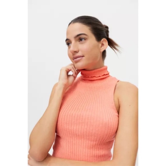 UO Urban Outfitters Sofia sleeveless turtleneck sweater Medium - Picture 7 of 8